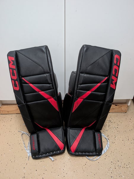 30+1" CCM EFlex 6.9 Goalie Leg Pads (Used)