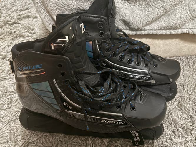 2025 True One Piece Hockey Goalie Skates Regular Width 10 (Used)