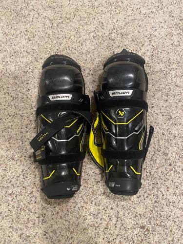 Youth Bauer Supreme Mach 10" Shin Pads (Used)