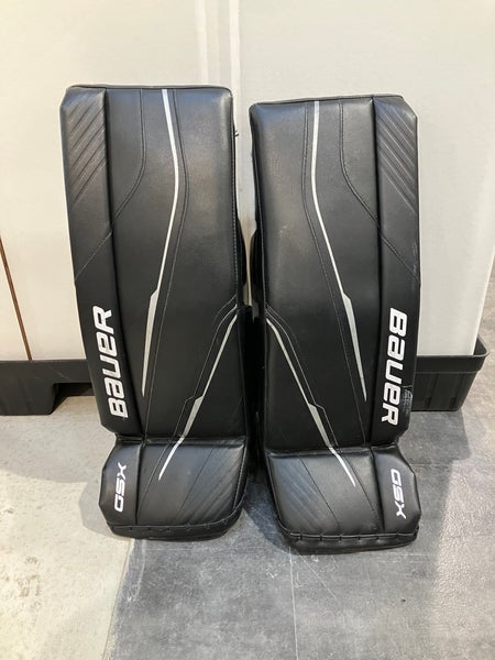 Black Medium Junior Bauer GSX (2023 Model) Goalie Leg Pads (Used)
