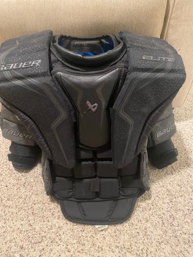 Medium Bauer Elite Goalie Chest Protector (Used)