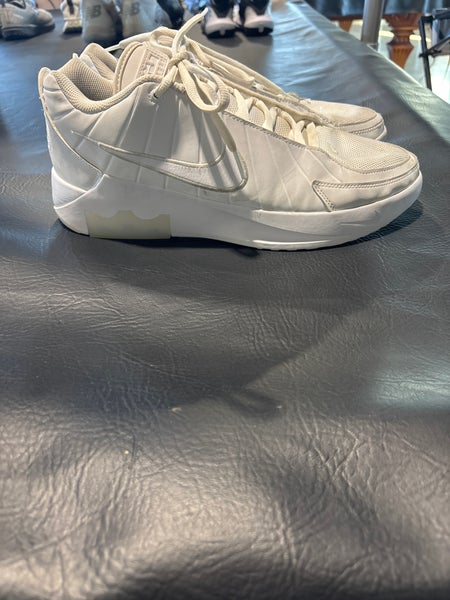 Men's Size M 12.0 (W 13.0) Nike Shoes (Used)