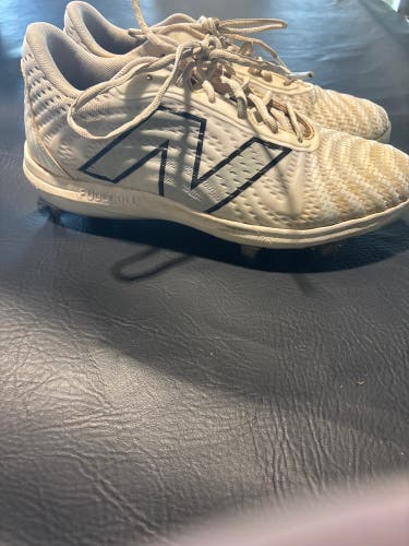White Men's Size M 11.0 (W 12.0) New Balance Low Top Metal (Used)