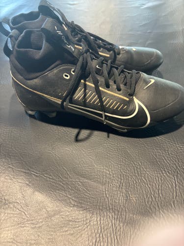Men's Size M 10.5 (W 11.5) Nike Mid Top Molded Cleats (Used)