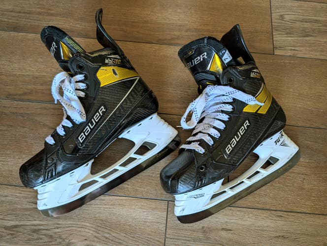 Bauer Supreme Ultrasonic Hockey Skates 7 (Used)