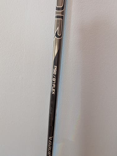 Senior Bauer Vapor Hyperlite 2 Right Handed Hockey Stick P92 87 Flex (Used)