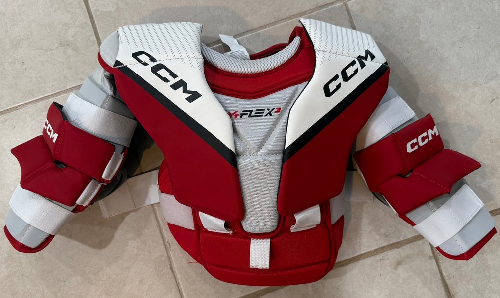 Small / Medium CCM YTFlex 3 Goalie Chest Protector (Used)
