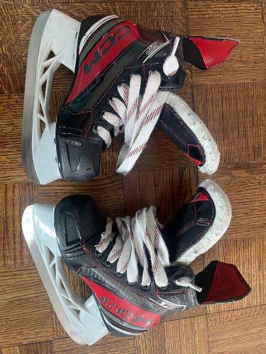 2023 CCM JetSpeed FT6 Pro Hockey Skates Regular Width 11 (Used)