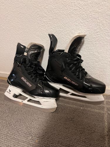 2024 Bauer Supreme Shadow Hockey Skates 8.5 Fit 3 With Fly-X steel (Gently Used)