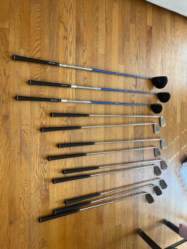 Men's Wilson Pro Staff Right Handed Clubs (Full Set) 12 Pieces (Used)