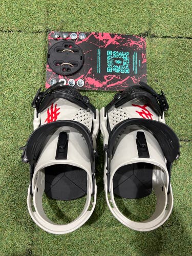 2025 Men's Large Yes. Drive Snowboard Bindings (New)