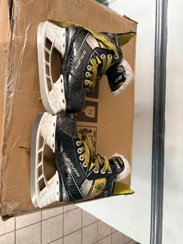 2020 Bauer Supreme 3S Hockey Skates 12 (Used)