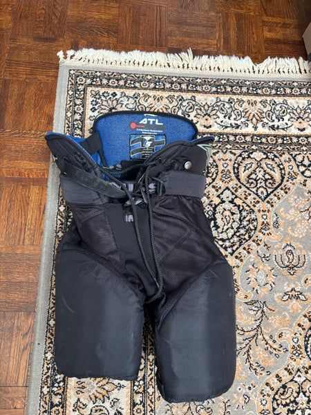 Junior Medium Mission Pure L5 IceHockey Pants (Used)