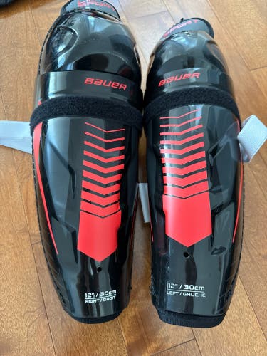 Youth Bauer Lil Sport 12" Shin Pads (Used)