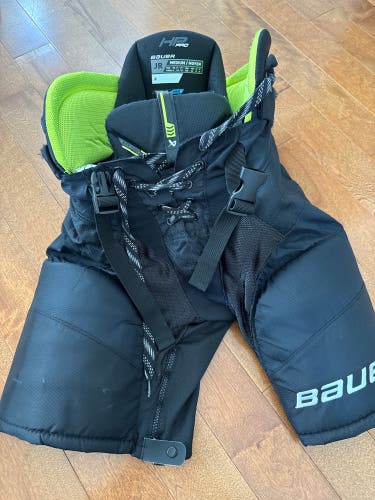 Junior Medium Bauer HP Pro Hockey Pants (Used)
