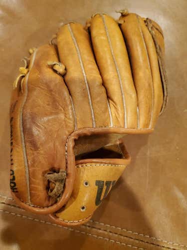 Wilson RH A2280 Baseball Glove 9" (Used)