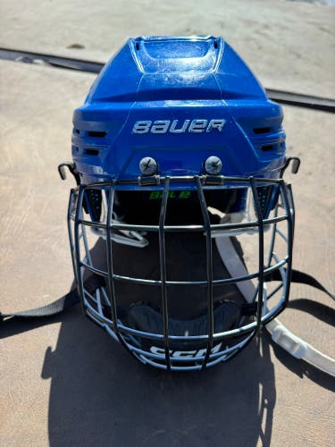 Medium Bauer Re-Akt 85 Helmet (Used)