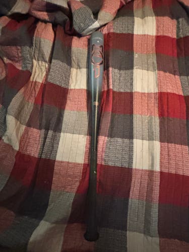 2025 Easton MAV1 Alloy BBCOR Certified Bat (-3) 29 oz 32" (Used)