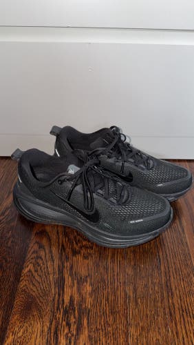 Nike Vomero Plus "Black" Men's Shoe 10.5 (used)
