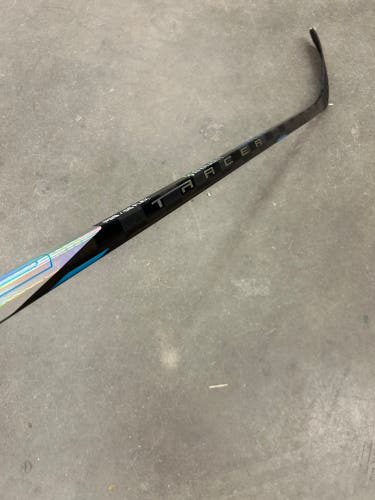 Intermediate Bauer Nexus Tracer Hockey Stick | RH P28