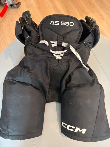Senior Medium CCM Tacks AS 580 Hockey Pants (Used)
