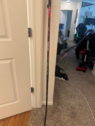 Senior Bauer Vapor Hyperlite 2 Right Handed Hockey Stick P92M 70 Flex Pro Stock (Used)