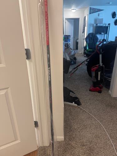 Senior Bauer Nexus 2N Pro XL Right Handed Hockey Stick P92M 70 Flex (New)