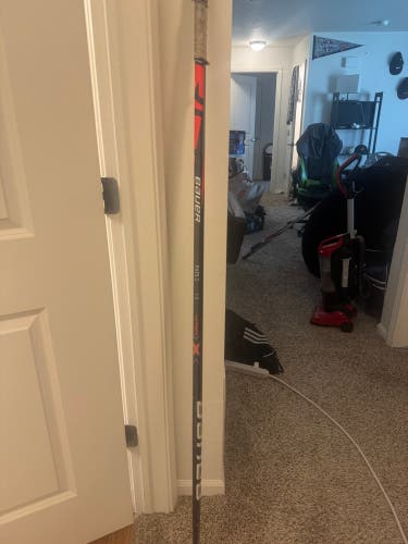 Senior Bauer Vapor League Right Handed Hockey Stick P92M 77 Flex (New)