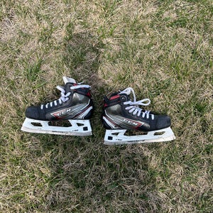 2019 CCM JetSpeed FT460 Hockey Goalie Skates Regular Width Size 5 (Used)