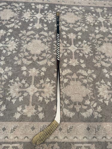 Youth Warrior Alpha AK27 SL Right Handed Hockey Stick W28 40 Flex (Used)
