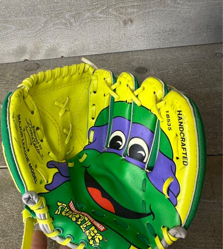 Remco Teenage Mutant Ninja Turtles Donatello Baseball Glove Vintage 1999 RHT Kid