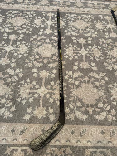 Senior Warrior Alpha LX Pro Right Handed Hockey Stick W03 75 Flex (Used)