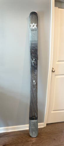 Men's 2024 Volkl Blaze 94 179 cm All Mountain Skis (New)