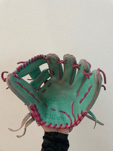 Wilson A2000 1786 RH Infield Baseball Glove 11.5" (Used)