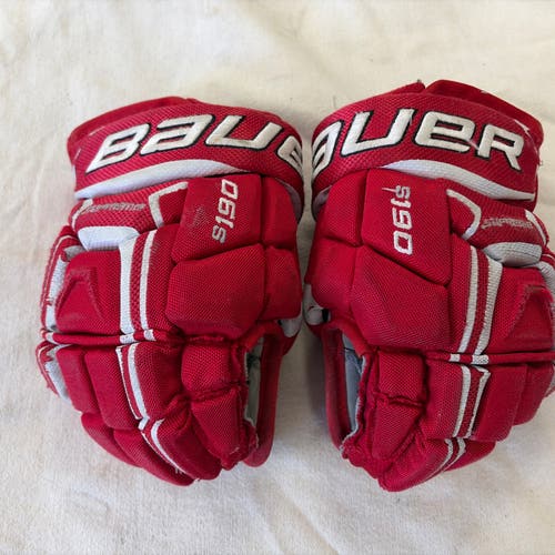 Junior Size 10 Inch Bauer Supreme S190 Ice Hockey Player Gloves.  Red.