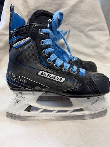 Junior Size 3.5 Bauer Nexus N2700 Ice Hockey Skates
