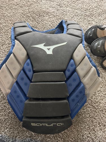 Mizuno Samurai Catcher's Chest Protector (Used)