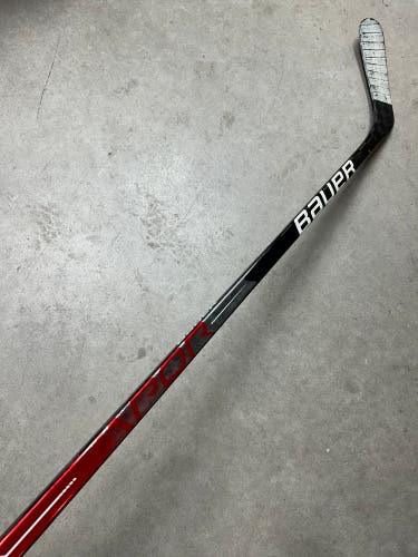 55 Flex P92 Senior Bauer Vapor Hyperlite Left Hand Hockey Stick Pro Stock (Used)