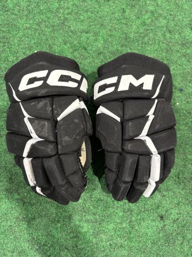 Black Senior CCM JetSpeed FT680 Gloves 13" (Used)