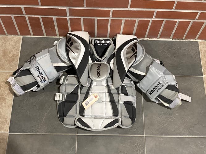 Youth XL Reebok 6K Goalie Chest Protector (Used)