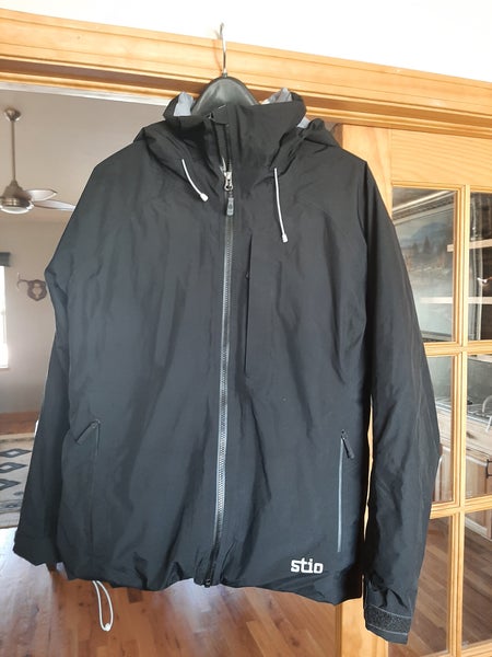 Black Women's Adult Large STIO Jacket (Used)
