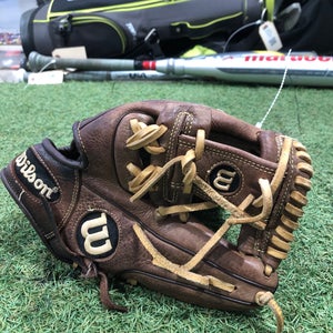 Wilson A800 RH Infield Baseball Glove 11.5" (Used)