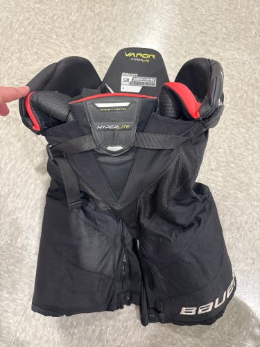 Black Bauer Vapor Hyperlite Hockey Pants (Used) | Senior Medium