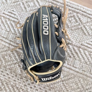 2023 Wilson A1000 RH Infield Baseball Glove 11.75" (Used)