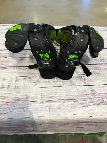 XS Youth Schutt Y Flex 4.0 Youth Shoulder Pads (Used)
