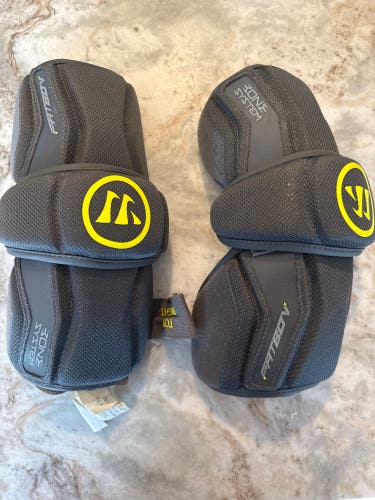 Medium Adult Warrior Fatboy Arm Pads (Used)