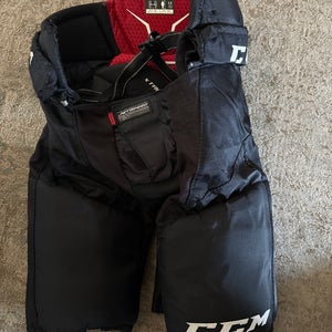Junior Medium CCM JetSpeed Xtra Plus Hockey Pants (Used)