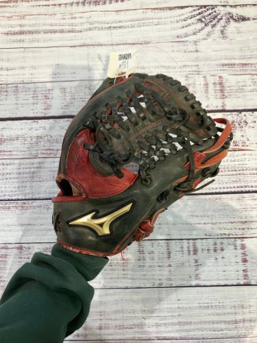 Black Mizuno Global Elite RH Baseball Glove 11.5" (Used)
