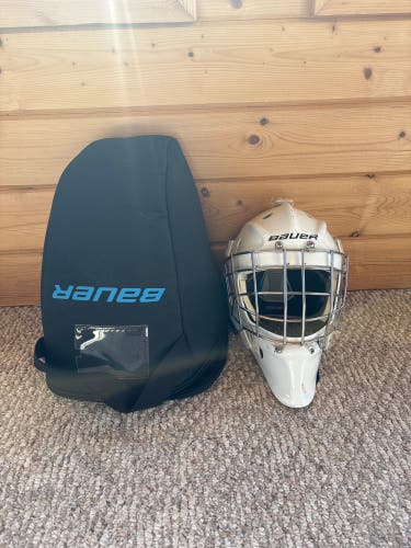 Senior Small 2023 Bauer 950 Goalie Mask (Used)
