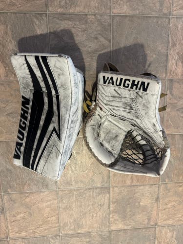 Vaughn Senior Glove and Blocker